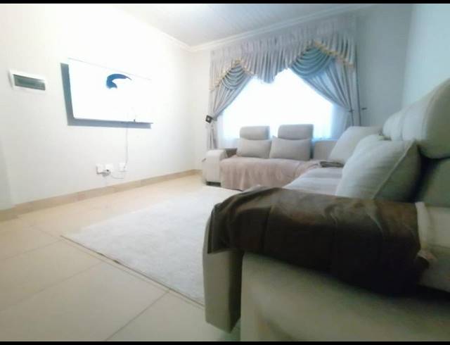 2 BEDROOM APARTMENT FOR SALE IN ANDEON